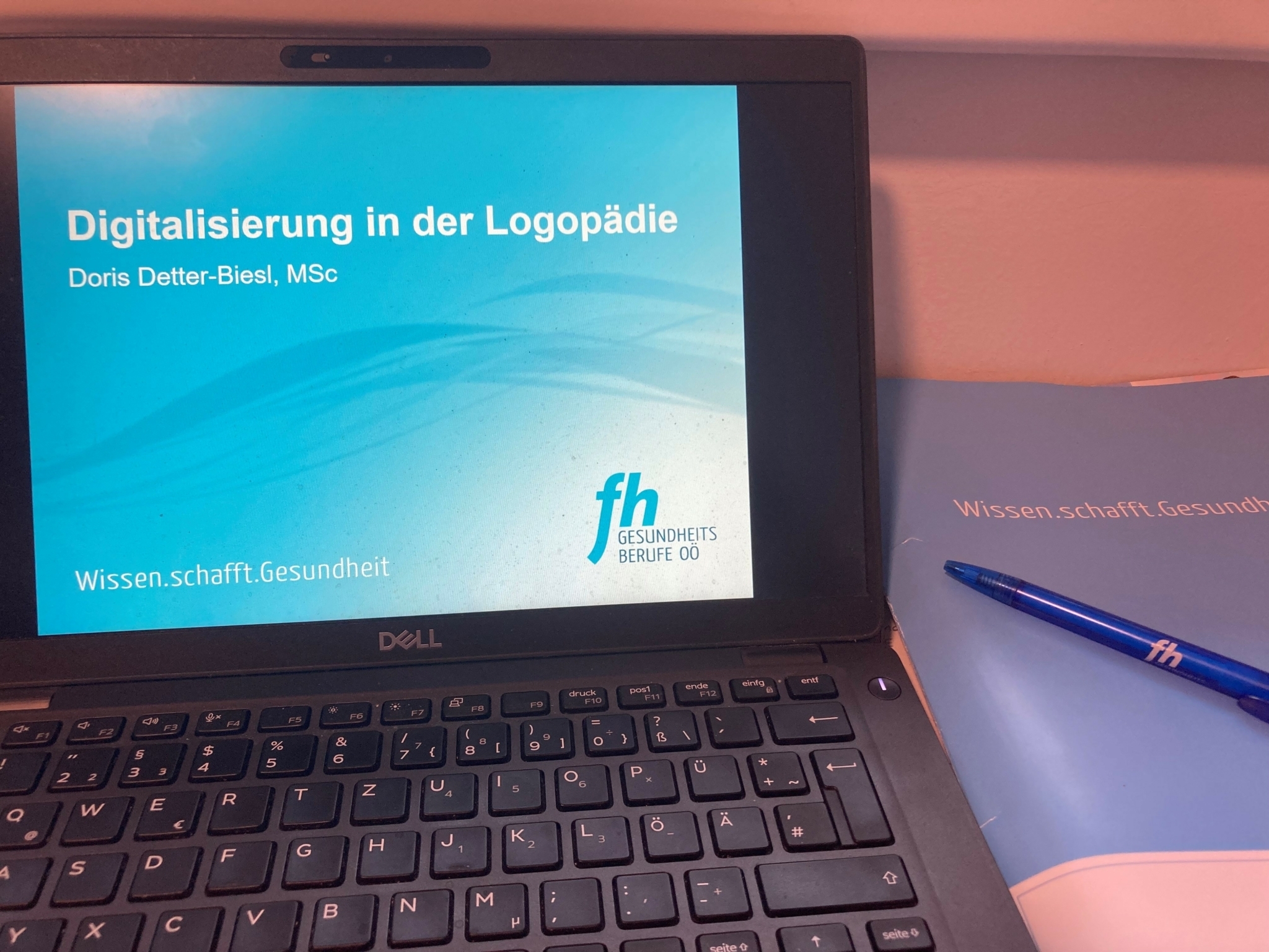 Foto der Präsentation zur Digitalisierung in der Logopädie Foto der Präsentation zur Digitalisierung in der Logopädie