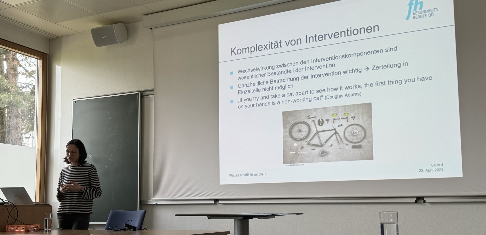 Melanie Karrer über das Thema komplexe Interventionen im Gesundheitswesen Fotocredit: FH Gesundheitsberufe OÖ 