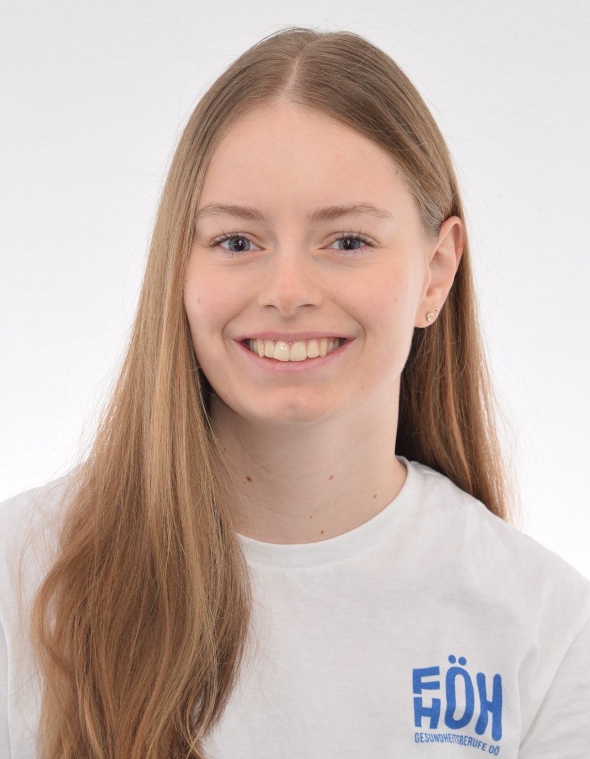 Sabrina Eichinger, 2. stv .Vorsitzende, Mitglied der Arbeitsgruppe für wissenschaftliche Integrität und stv. Mitglied der Beschwerdekommission der Hochschulvertretung Sabrina Eichinger, 2. stv .Vorsitzende, Mitglied der Arbeitsgruppe für wissenschaftliche Integrität und stv. Mitglied der Beschwerdekommission der Hochschulvertretung